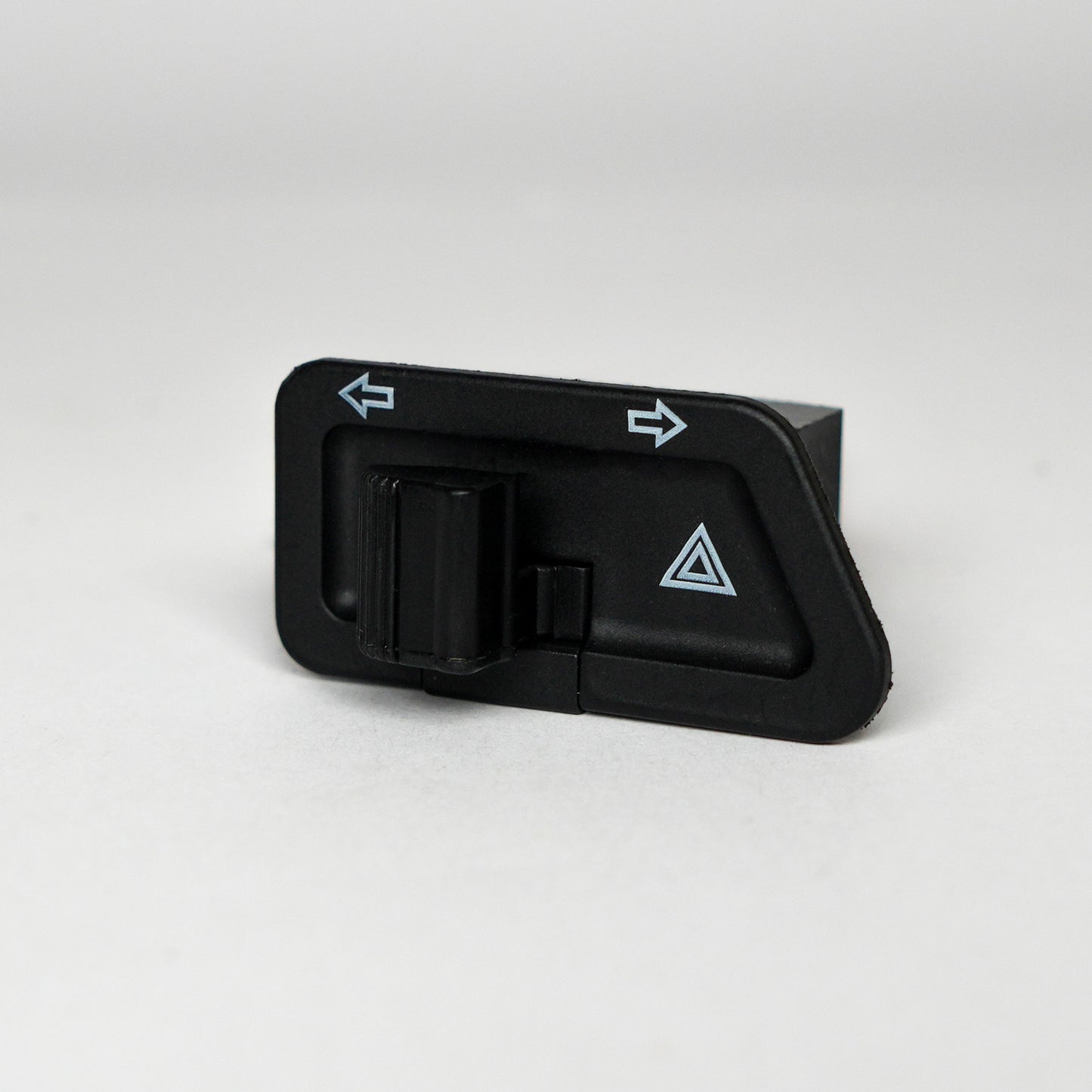 INTERRUTTORE 4 FRECCE COMPATIBILE PIAGGIO LIBERTY/MEDLEY/BEVERLY