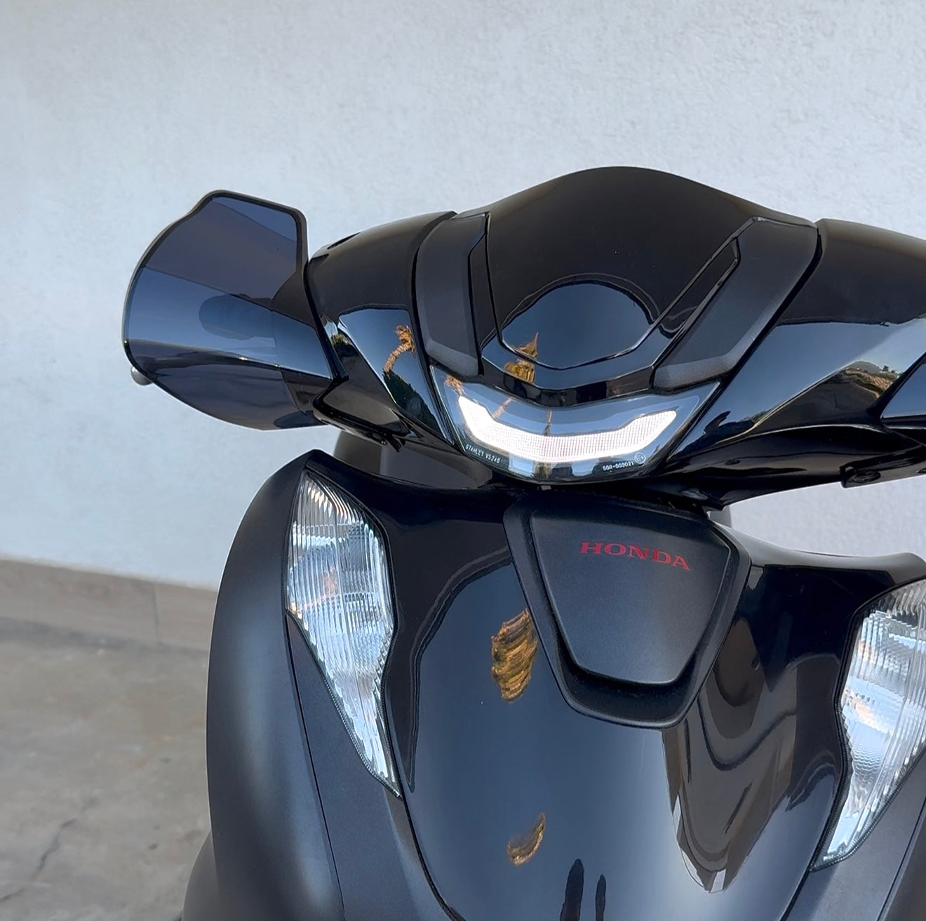 PARAMANI ANTERIORE COMPATIBILE HONDA SH 125/150 350