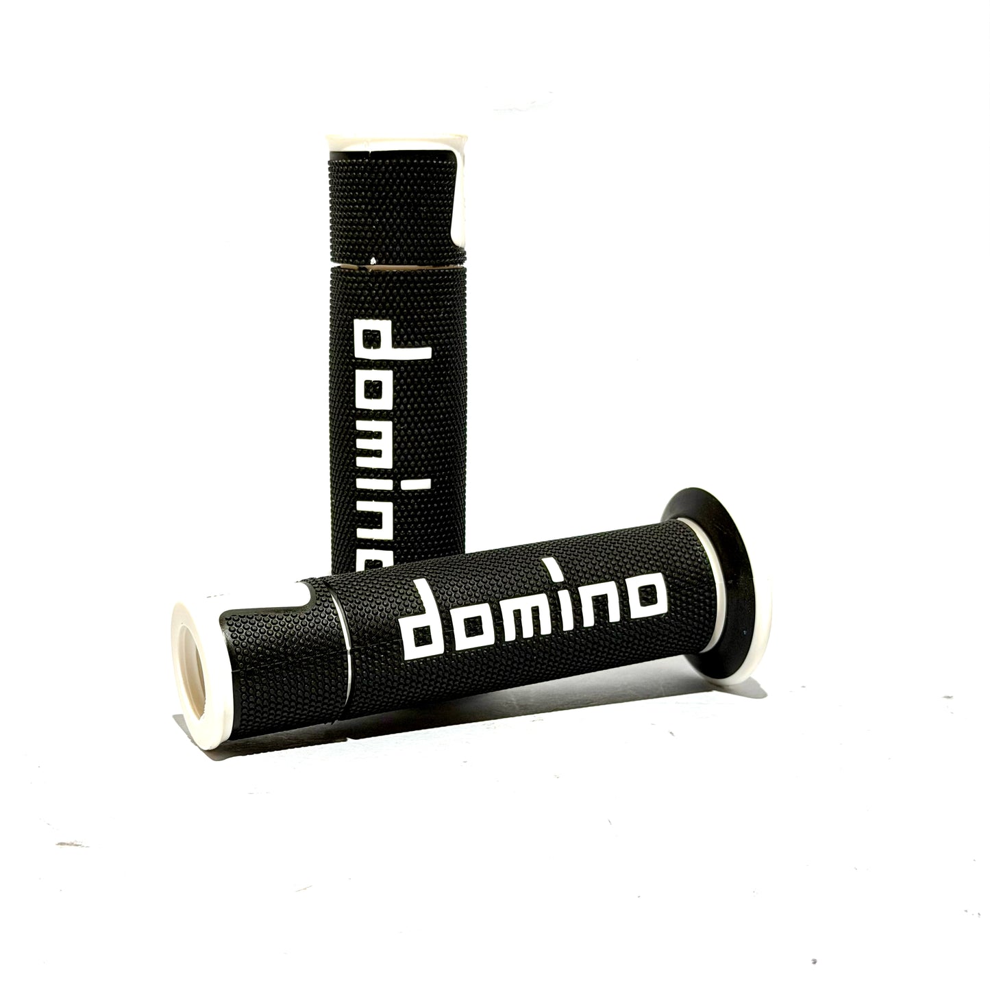 MANOPOLE DOMINO