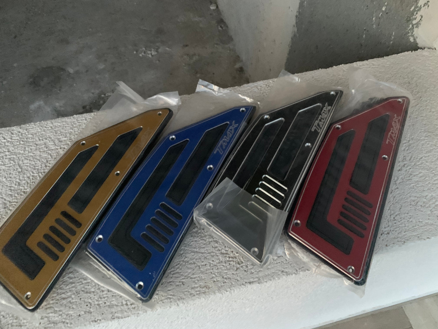 YAMAHA TMAX FOOTPEGS